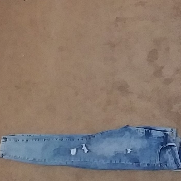 JUST NOT USING IT - Picture 2 of 4